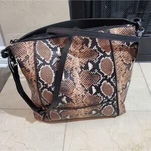 Botiker python snake print zipper detail crossbody
